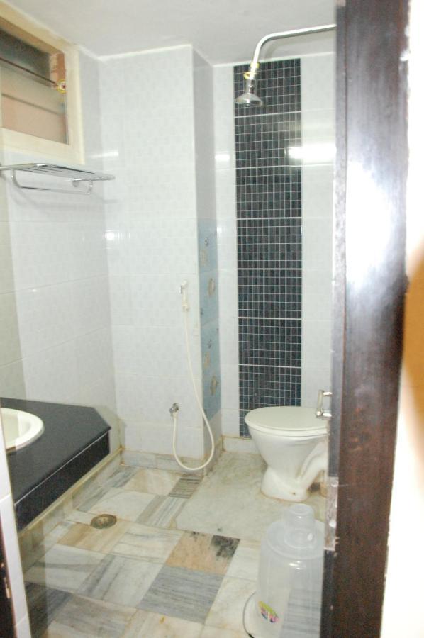 Hotel Blue Star Κοϊμπατόρε Εξωτερικό φωτογραφία
