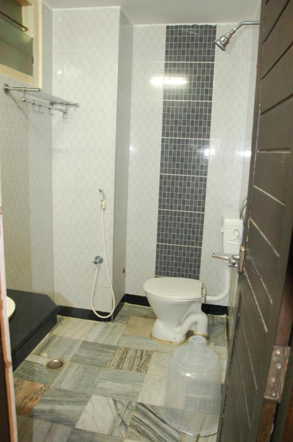 Hotel Blue Star Κοϊμπατόρε Εξωτερικό φωτογραφία