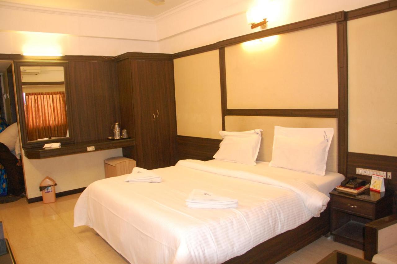 Hotel Blue Star Κοϊμπατόρε Εξωτερικό φωτογραφία