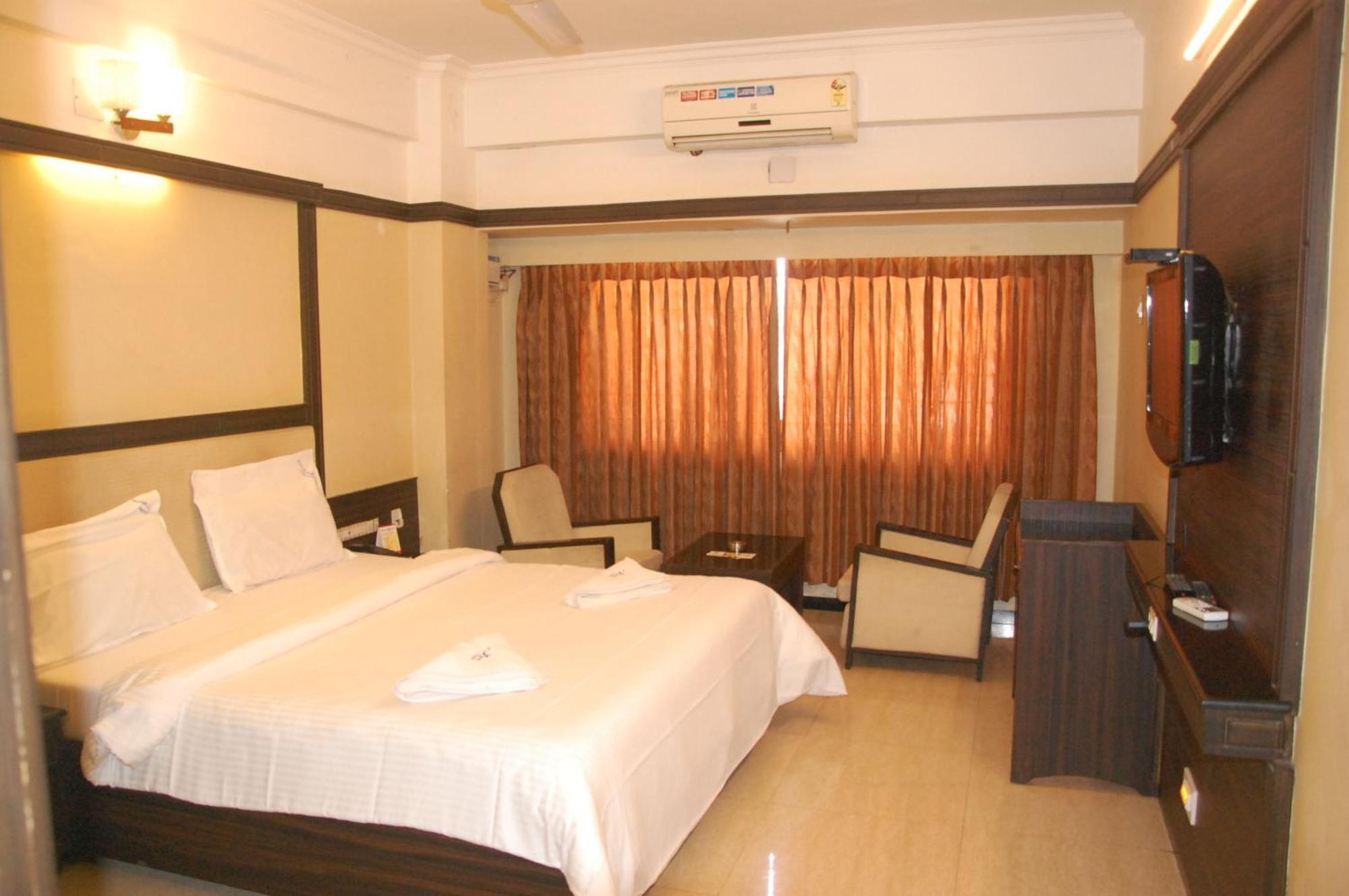 Hotel Blue Star Κοϊμπατόρε Εξωτερικό φωτογραφία